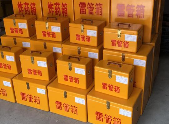 中平镇玻璃钢雷管箱的使用寿命一般是多少？